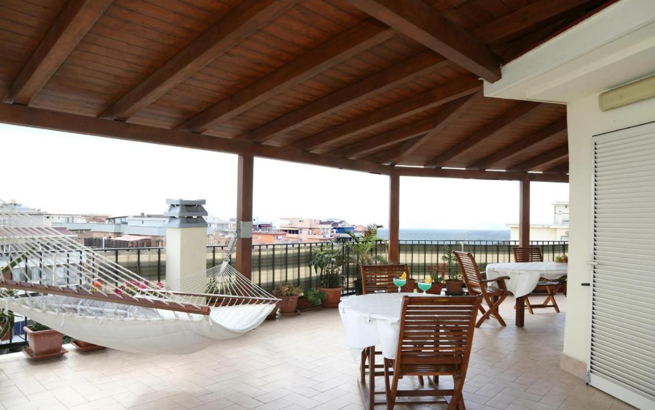 Superattico Apartment Lido di Ostia Luaran gambar