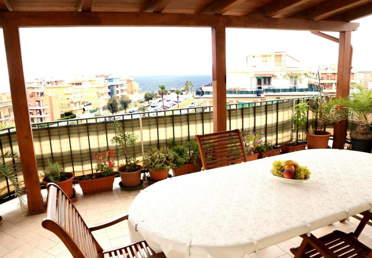 Superattico Apartment Lido di Ostia Luaran gambar