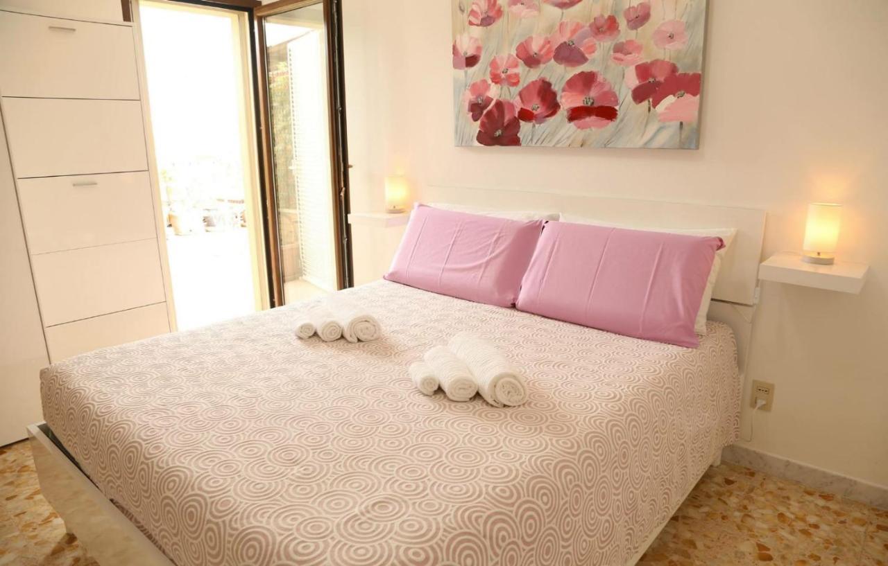 Superattico Apartment Lido di Ostia Luaran gambar